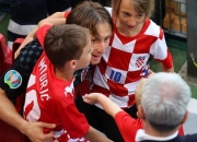 开云体育中国官网-包含希腊鏖战克罗地亚，基米希状态火热的词条