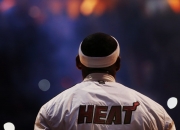 开云体育-西决生死战之夜，利拉德关键制胜，撕裂之城的不朽传奇