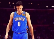 开云平台-凯尔特人B队翻盘国王，加里纳利惊艳世界