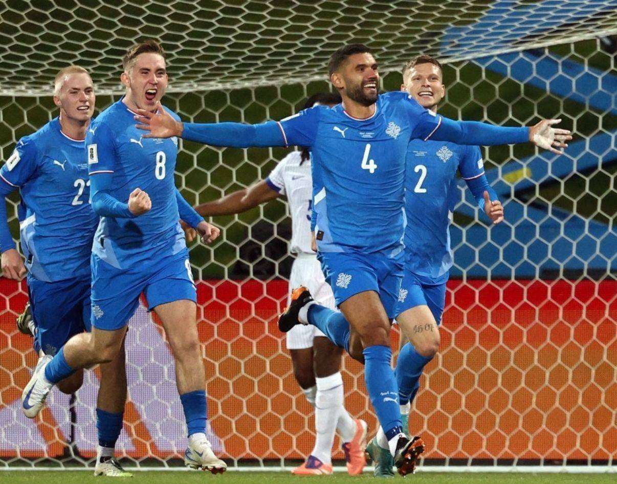 法国队客场灭绝比利时,提前锁定小组第一名 法国队客场灭绝比利时,提前锁定小组第一名