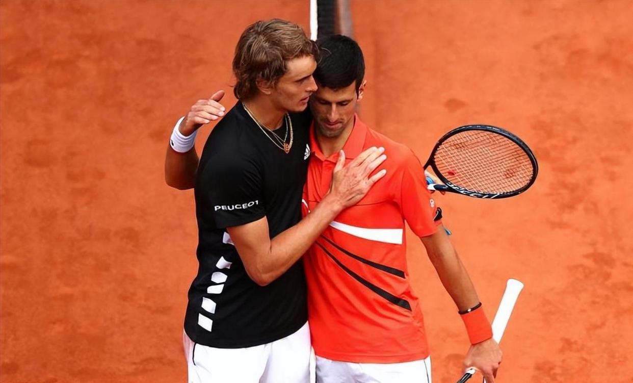 意大利网球队横扫英国网球队，德约科维奇关键制胜的简单介绍