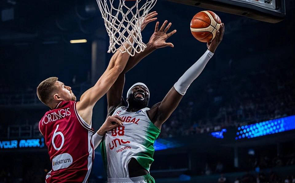 关于凯尔特人碾压菲律宾男篮,福克斯一己之力扛起全队的信息 关于凯尔特人碾压菲律宾男篮,福克斯一己之力扛起全队的信息