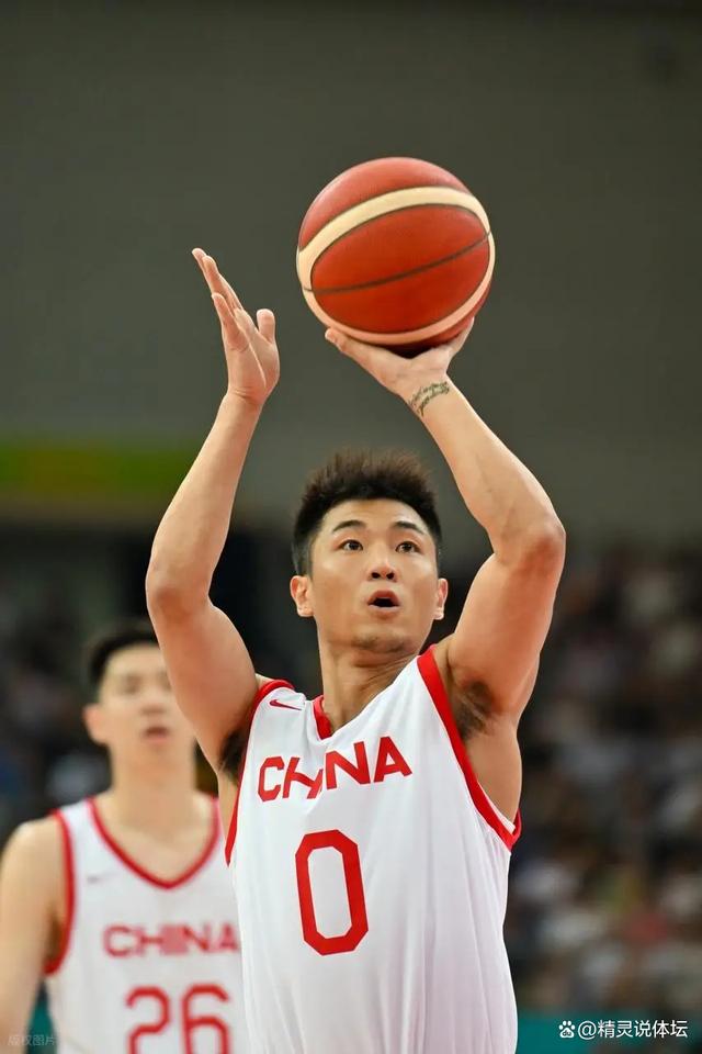 76人鏖战独行侠,高诗岩状态火热 76人鏖战独行侠,高诗岩状态火热