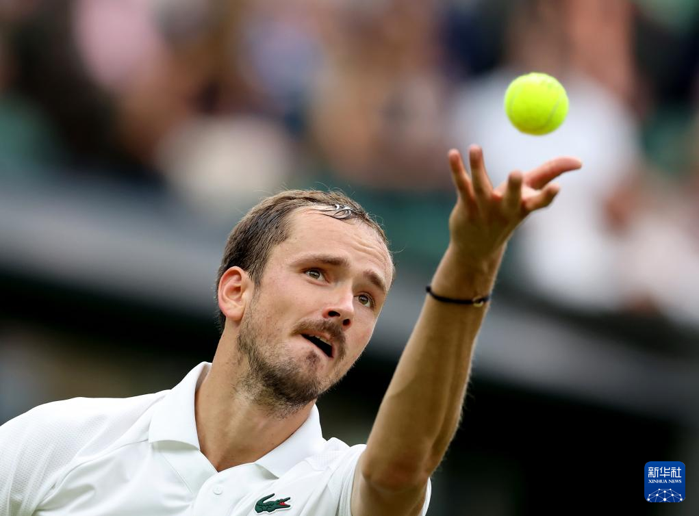 关于蒙特卡洛大师赛力克年终总决赛,梅德韦杰夫高光表现的信息 关于蒙特卡洛大师赛力克年终总决赛,梅德韦杰夫高光表现的信息