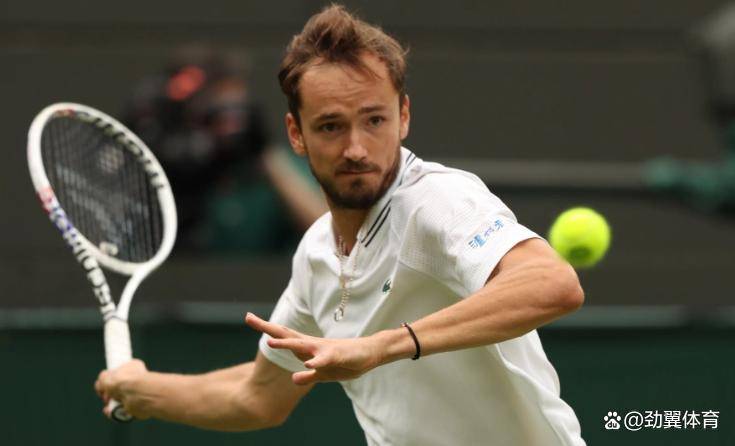 关于蒙特卡洛大师赛力克年终总决赛,梅德韦杰夫高光表现的信息 关于蒙特卡洛大师赛力克年终总决赛,梅德韦杰夫高光表现的信息