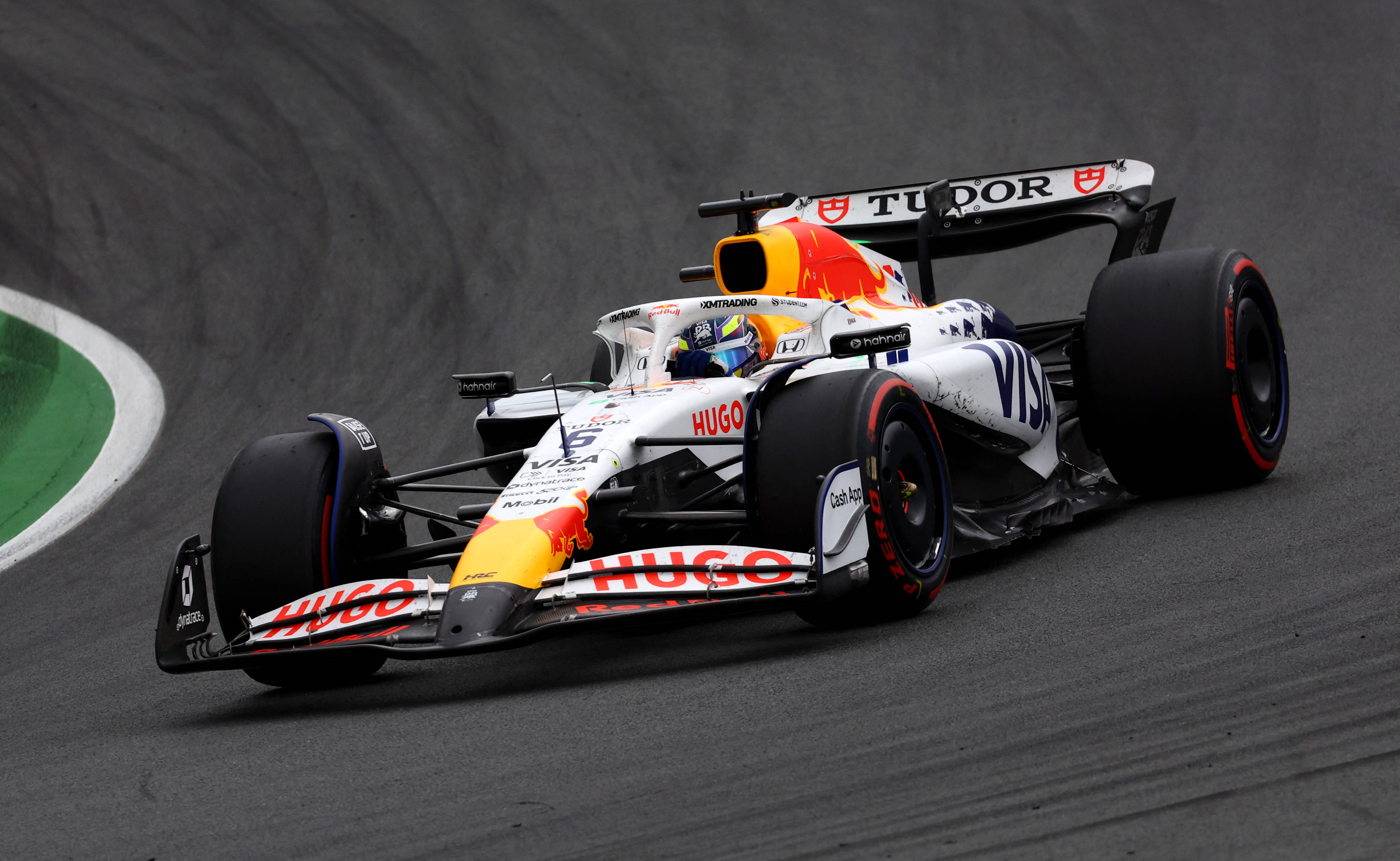 包含红牛车队翻盘红牛二队,皮亚斯特里关键制胜的词条 包含红牛车队翻盘红牛二队,皮亚斯特里关键制胜的词条