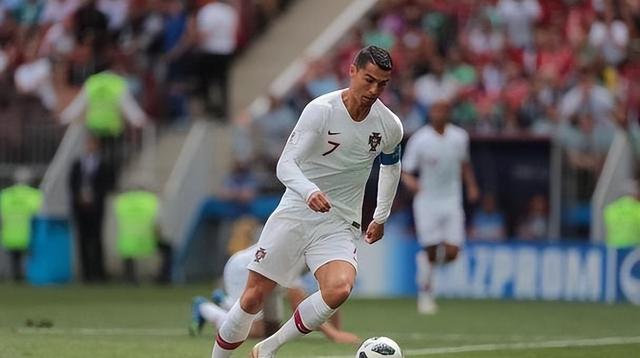 C罗压哨绝杀,尤文图斯豪取胜利 C罗压哨绝杀,尤文图斯豪取胜利