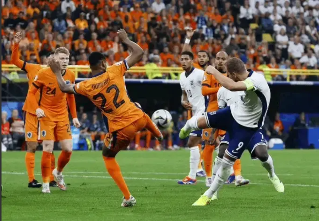 荷兰篮球职业联赛掀起热潮，球员表现出色的简单介绍