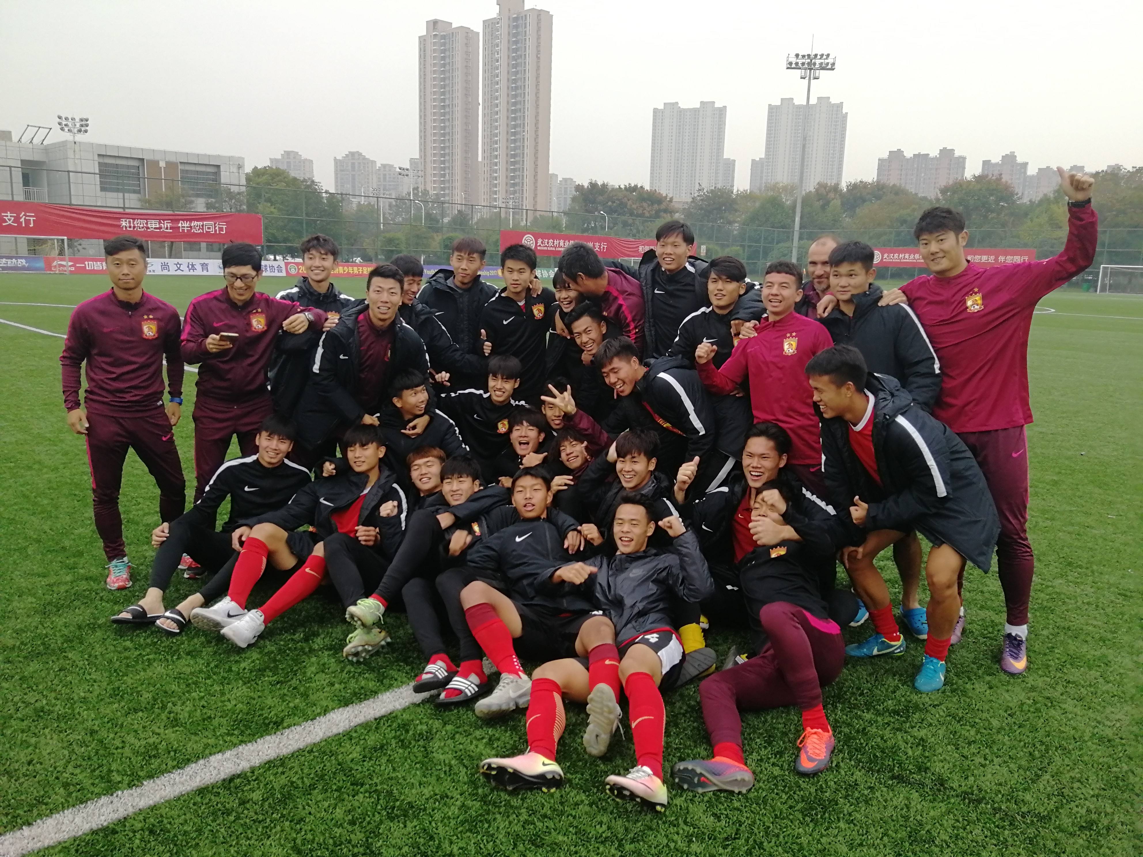 全球球队在比赛中交流学习使球技更上一层楼的简单介绍