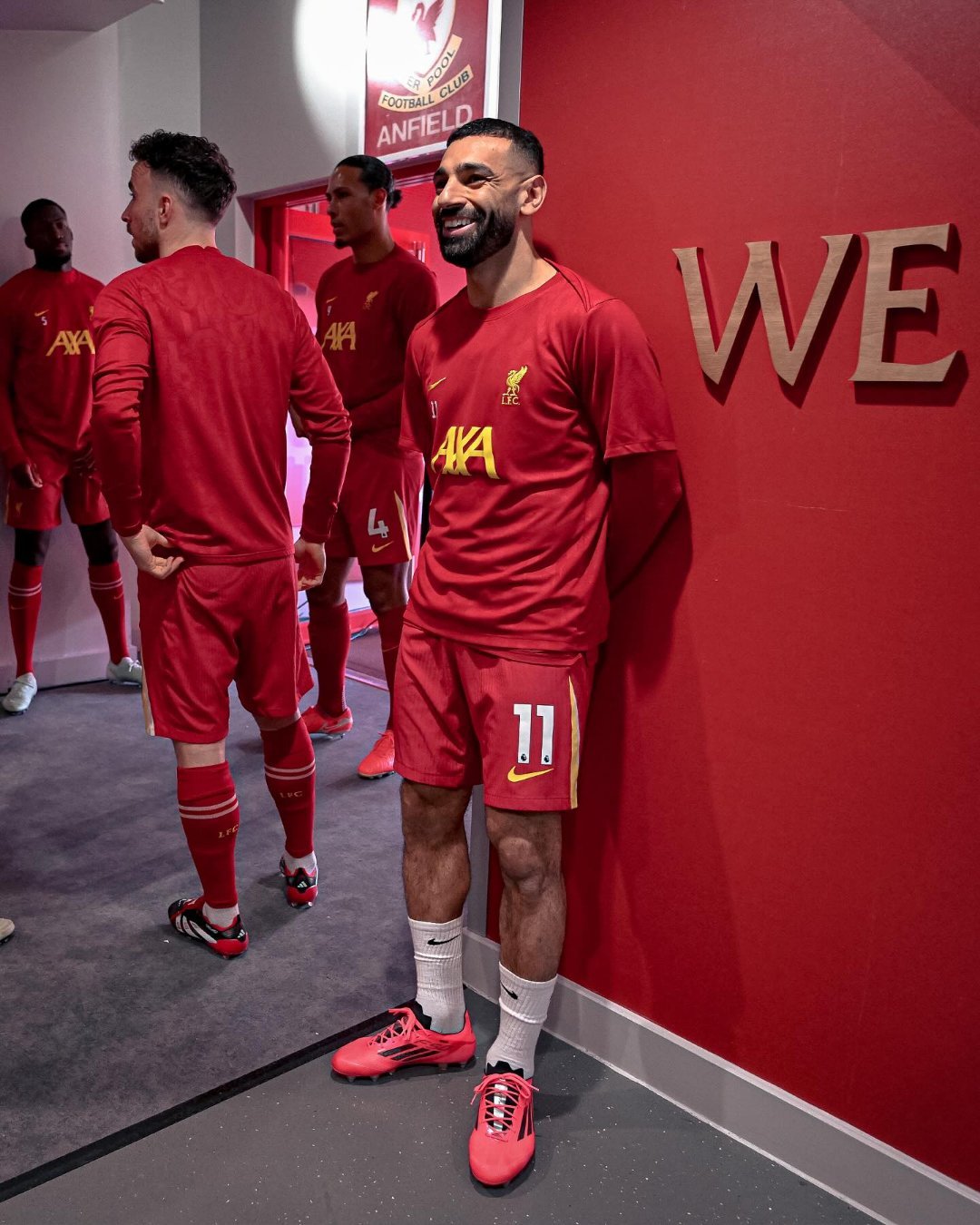 包含意大利血洗AC米兰，萨拉赫惊艳世界的词条