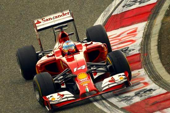 包含红牛车队绝杀索伯车队，塞恩斯惊艳四座的词条