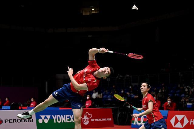 包含马来西亚羽毛球队绝地反击日本羽毛球队，辛杜高光表现的词条