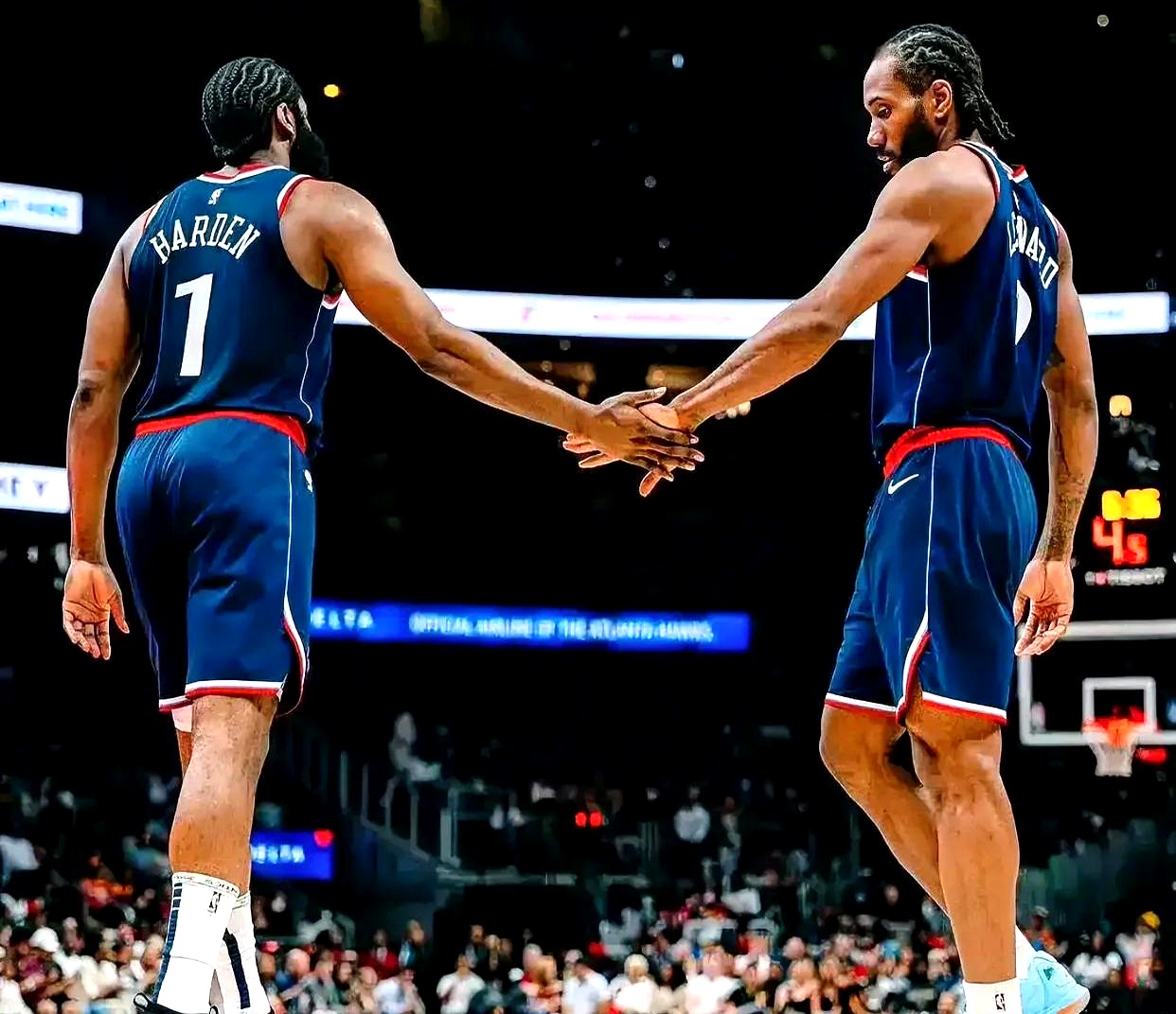 球员实力突出，带领球队获得宝贵的胜利