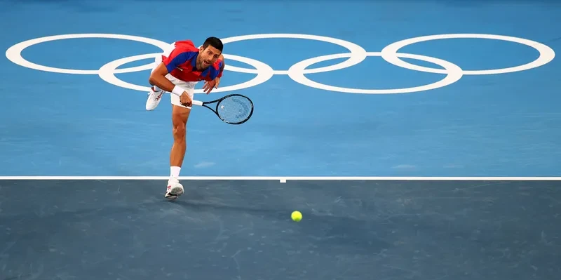 关于英国网球队险胜欧洲网球队，德约科维奇统治全场的信息