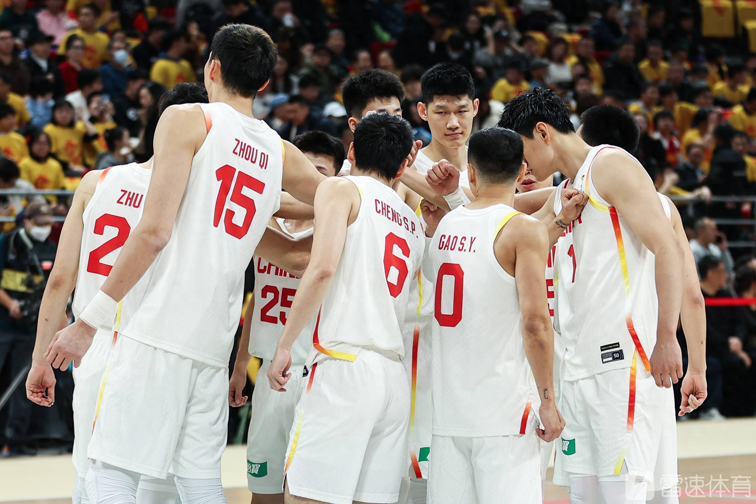 中国男篮绝杀澳大利亚男篮，詹姆斯爆发神勇