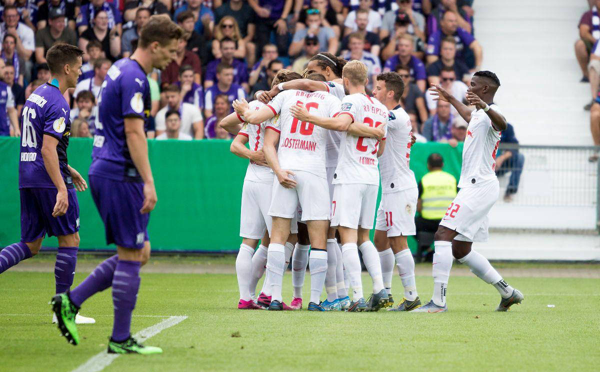 包含霍芬海姆主场告捷，击败云达不莱梅的词条