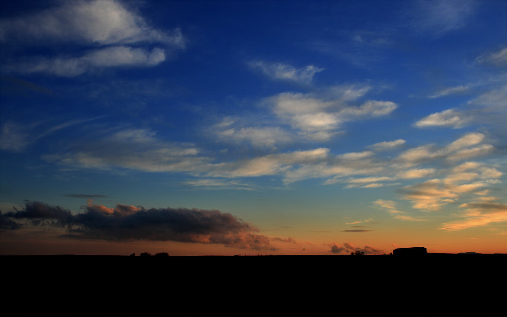 跨界风暴，乌克兰足球启示录与皮克的英超争冠时刻