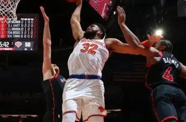 猛龙负于尼克斯，西亚卡姆受伤的简单介绍