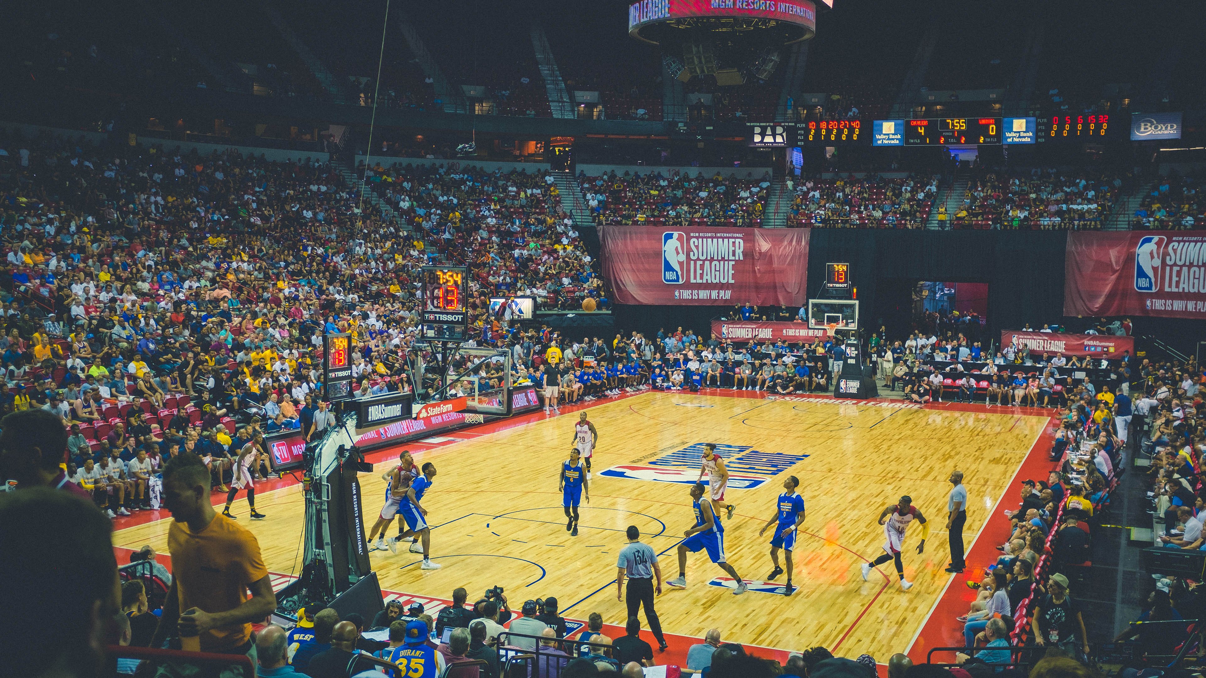 跨界统治力，从丹麦足球的战术压制到阿克在NBA的接管时刻