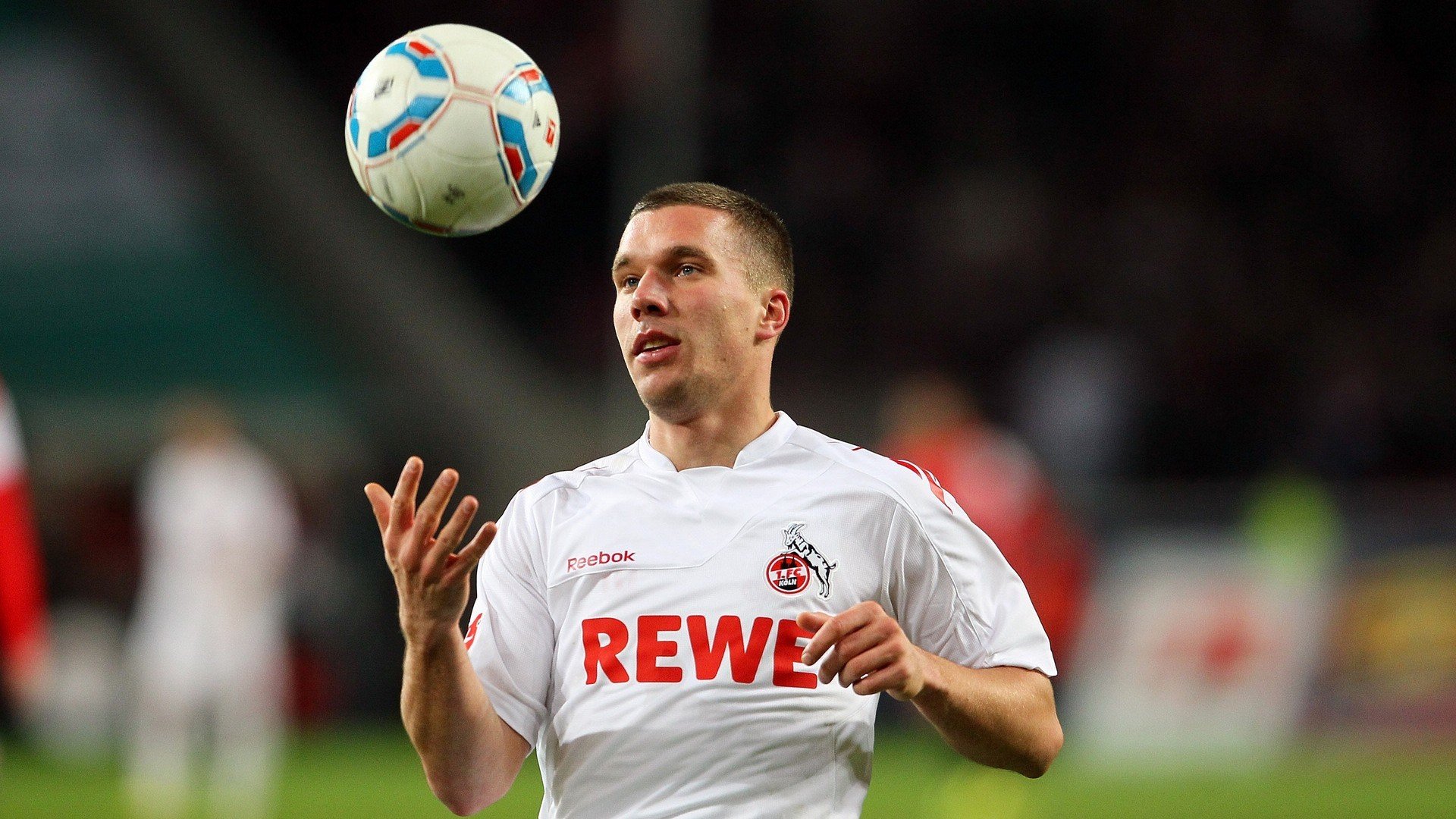 逆转之夜，戈麦斯刷新纪录，皇马传奇再添一笔